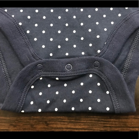 Baby GAP Eyelet Ruffle Bodysuit - Picture 4 of 6